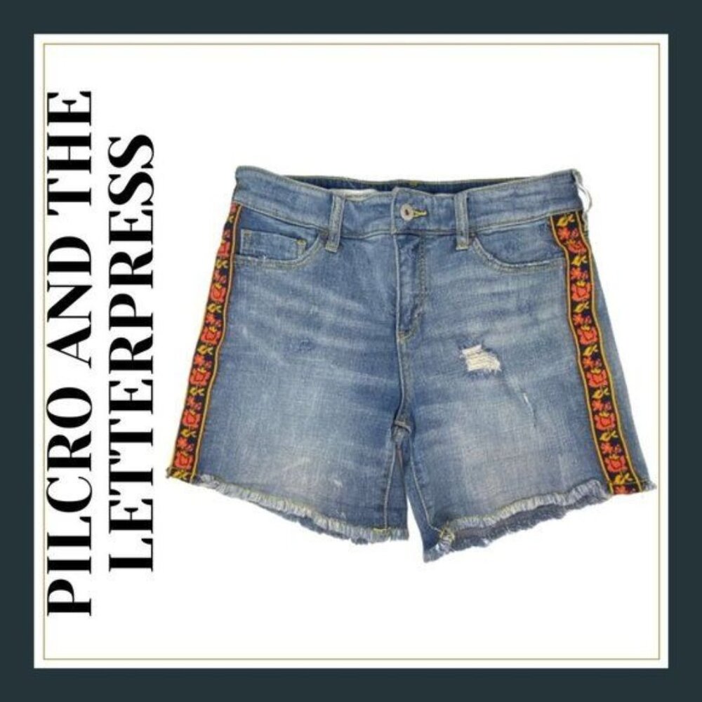 Pilcro Anthropologie Slim Boyfriend Denim Shorts Embroidered Side Taping Size 26
